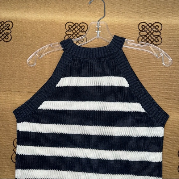Old Navy NWOT! Navy/White Knit Sleeveless Striped Shaker Stitch Cropped Sweater - Picture 13 of 17